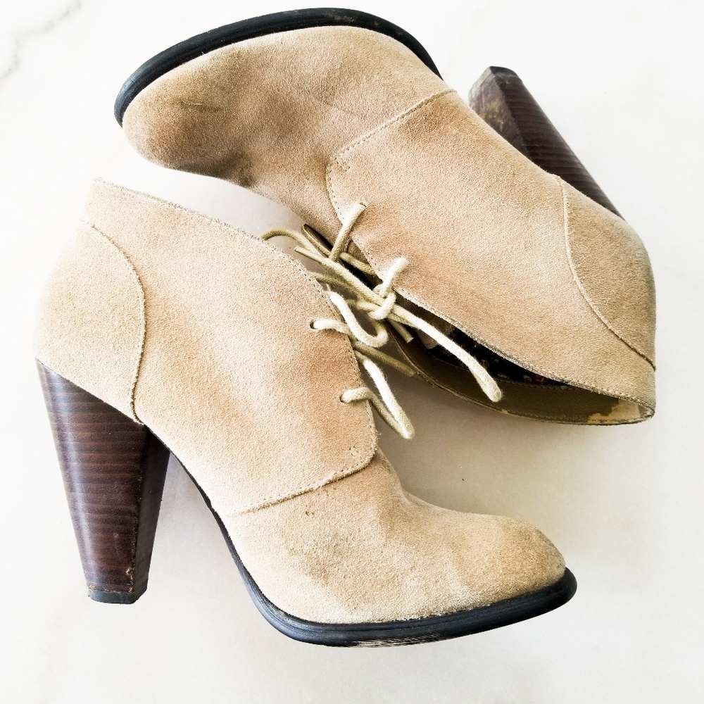 Sold|| Seychelles suede tan lace up bootie